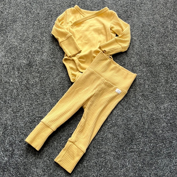 H&M Other - H&M organic cotton set Sz 2-4m euc bundle to save